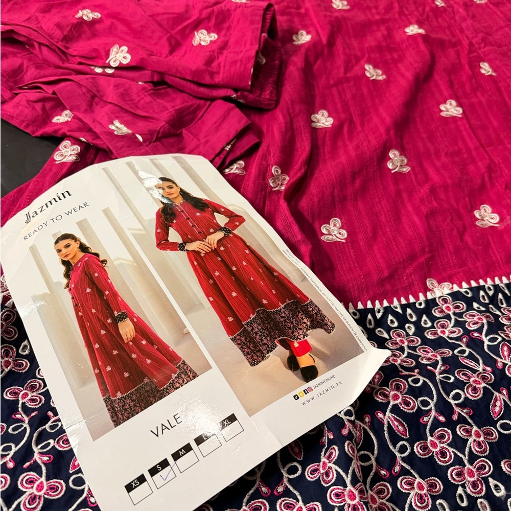 Pakistani Designer Jazmin Pink Magenta Embroidered Lawn Anarkali 2PC - Picture 3 of 5